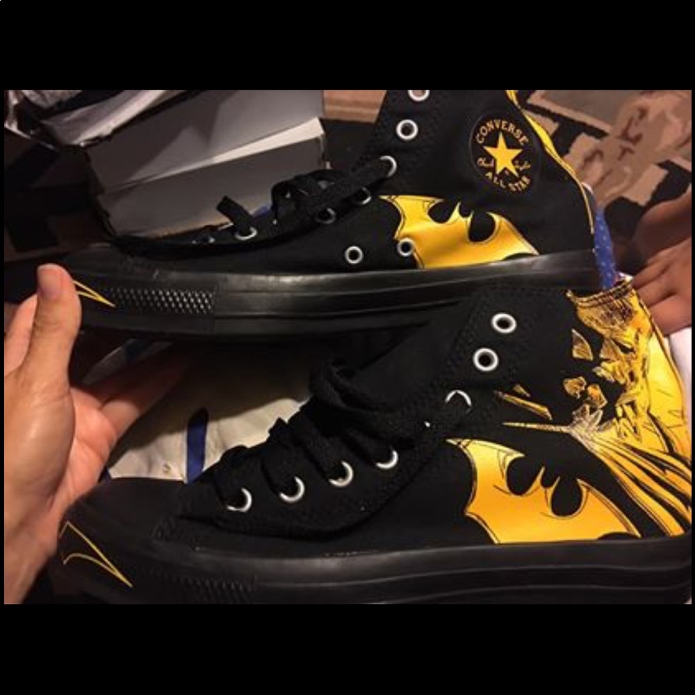 Converse Batman Edition